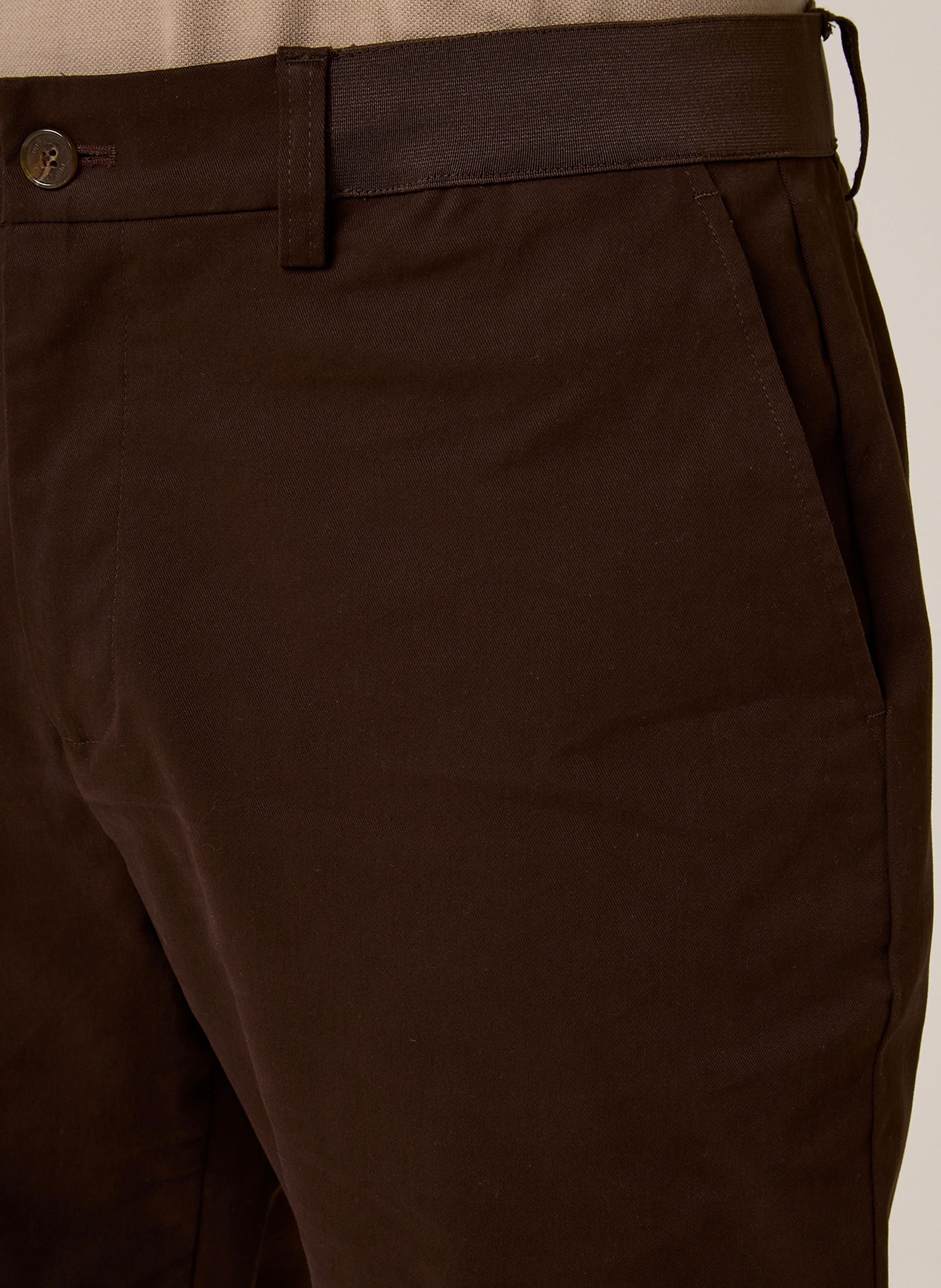 Calça Sarja Slim Fit Masculina com Elástico Confortável Marrom
