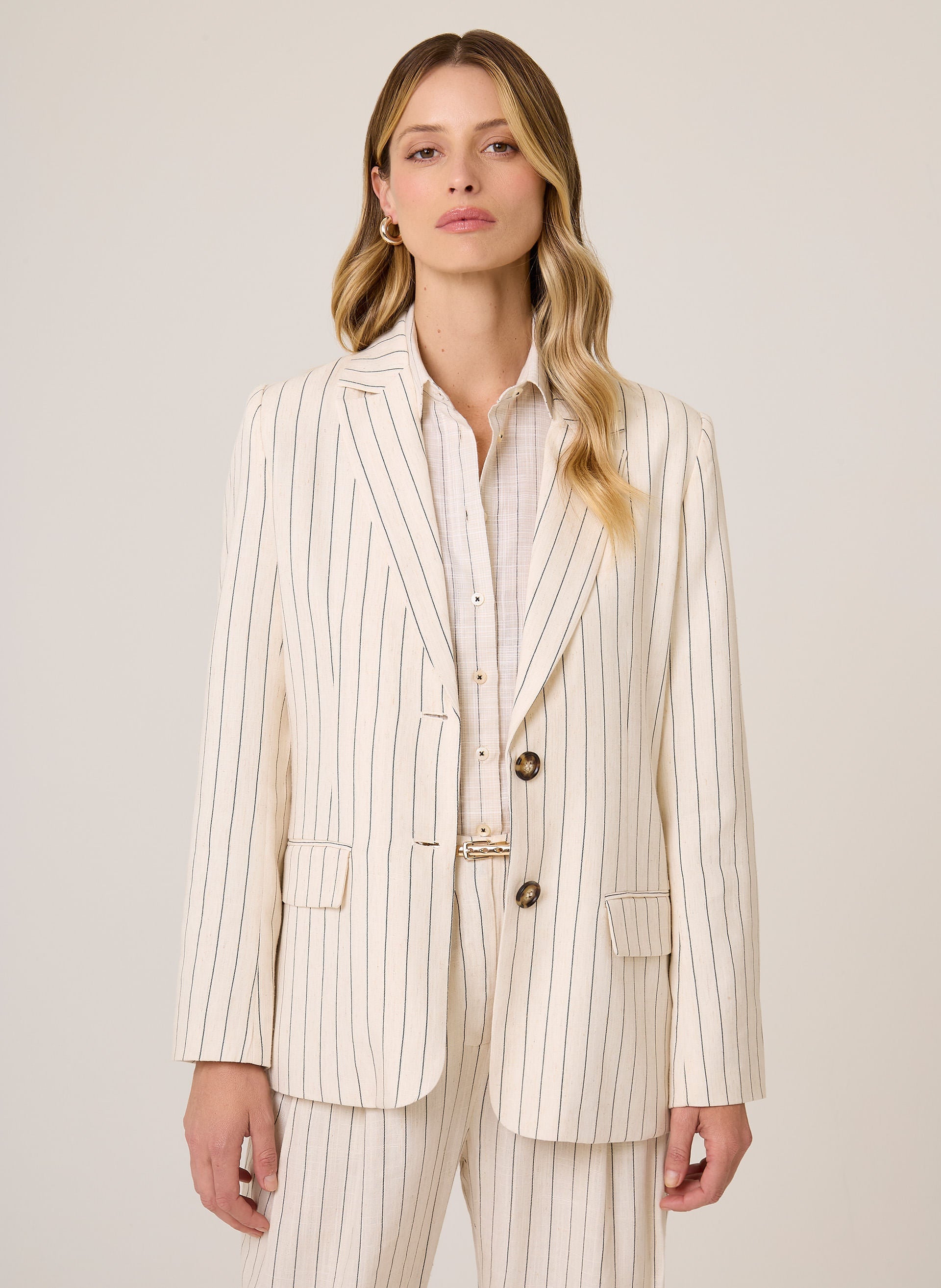 Blazer Alfaiataria Feminino Linho Catarina Bege Claro Elegante