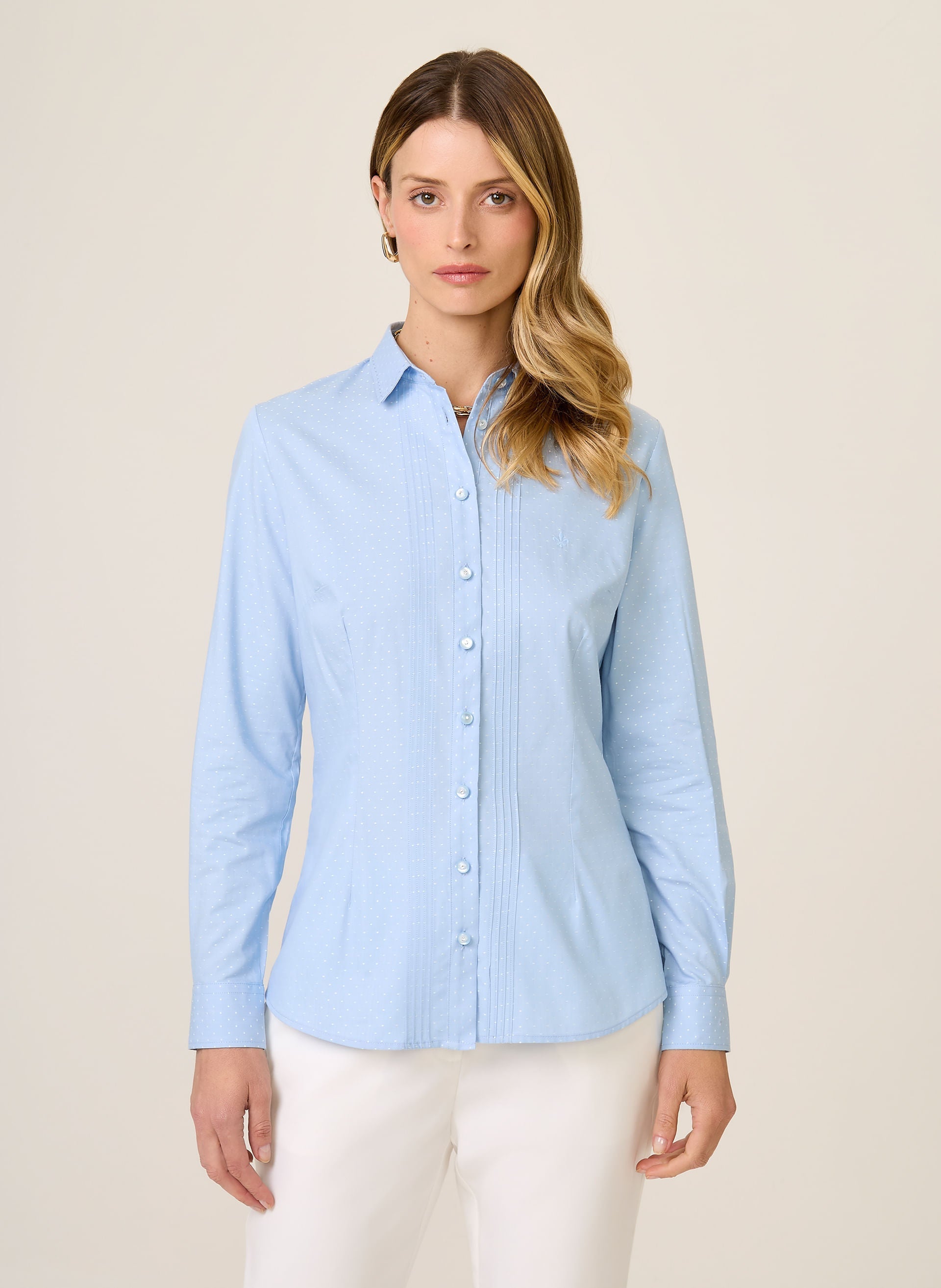 Camisa Feminina Slim Fit com Pregas Vista Azul Claro Elegante