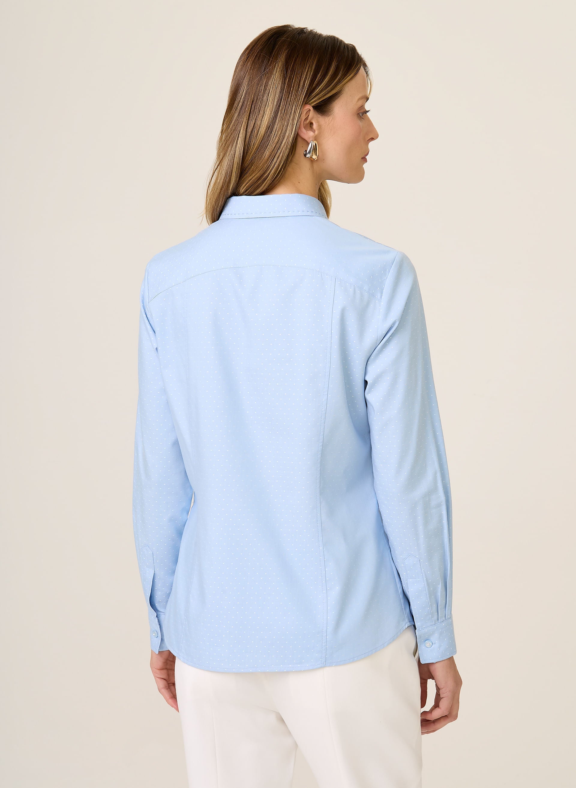 Camisa Feminina Slim Fit com Pregas Vista Azul Claro Elegante