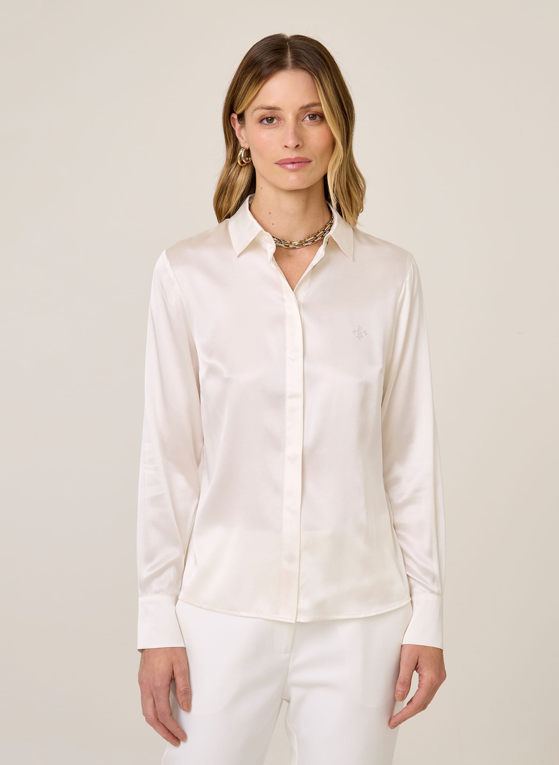 Camisa Feminina Slim Fit em Seda Lis Off White Elegante