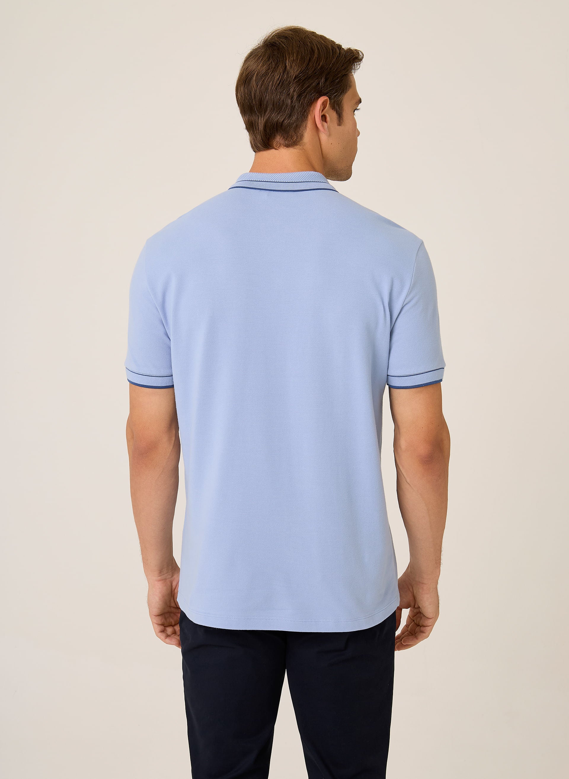Polo Masculina Regular Fit Flex com Textura e Gola Dudalina Azul Claro