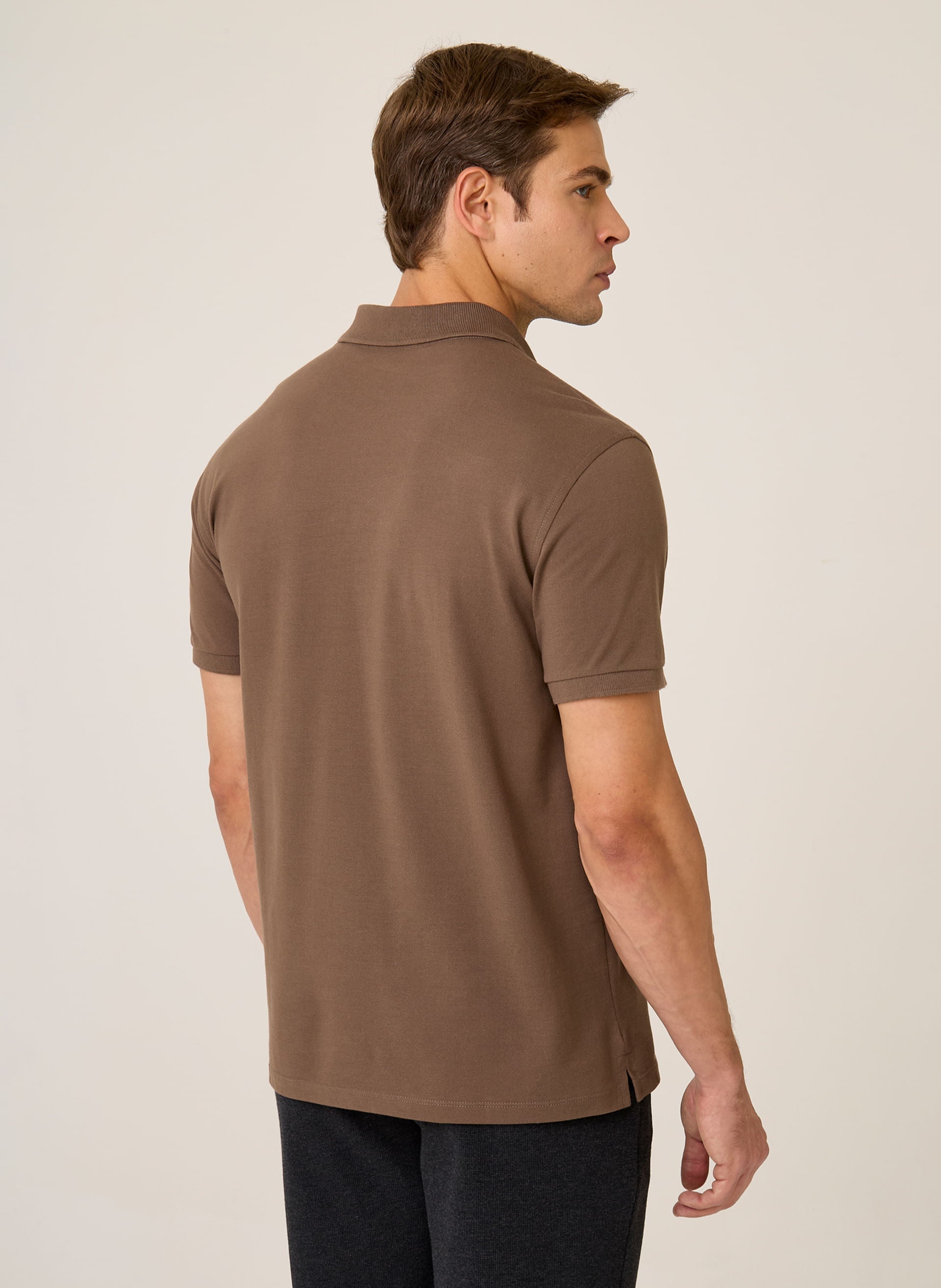 Polo Regular Fit Essential Básica Masculina Marrom Médio Confortável