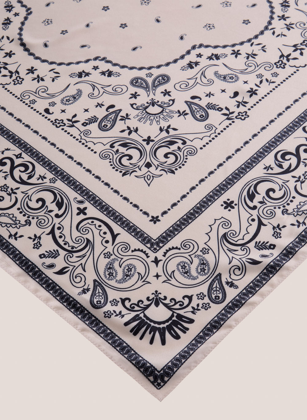 Lenço Paisley Dudalina Feminino Bege Claro Estampado Elegante