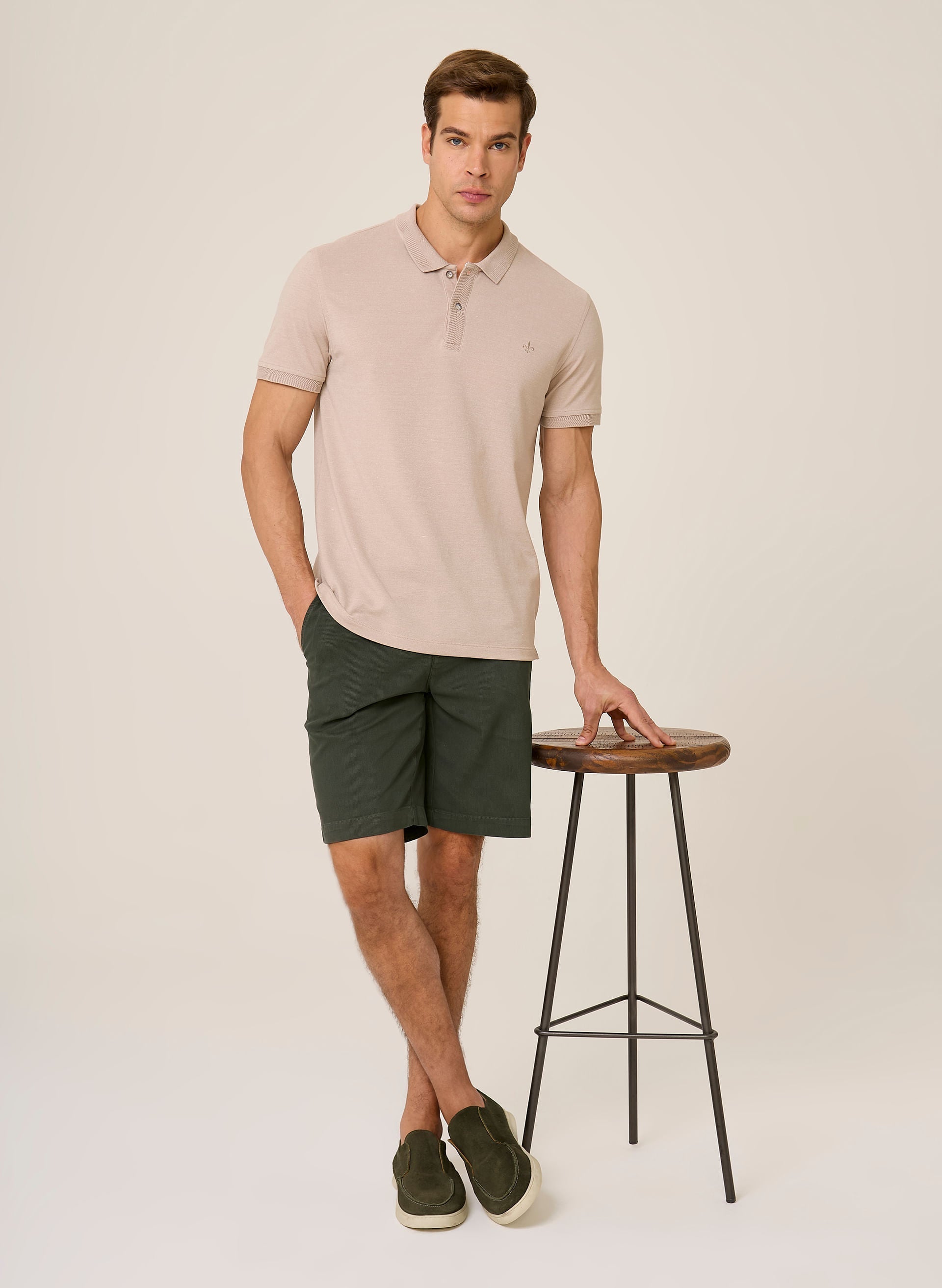 Bermuda Right Sarja Textura Masculina Verde Escuro Confortável Estilo