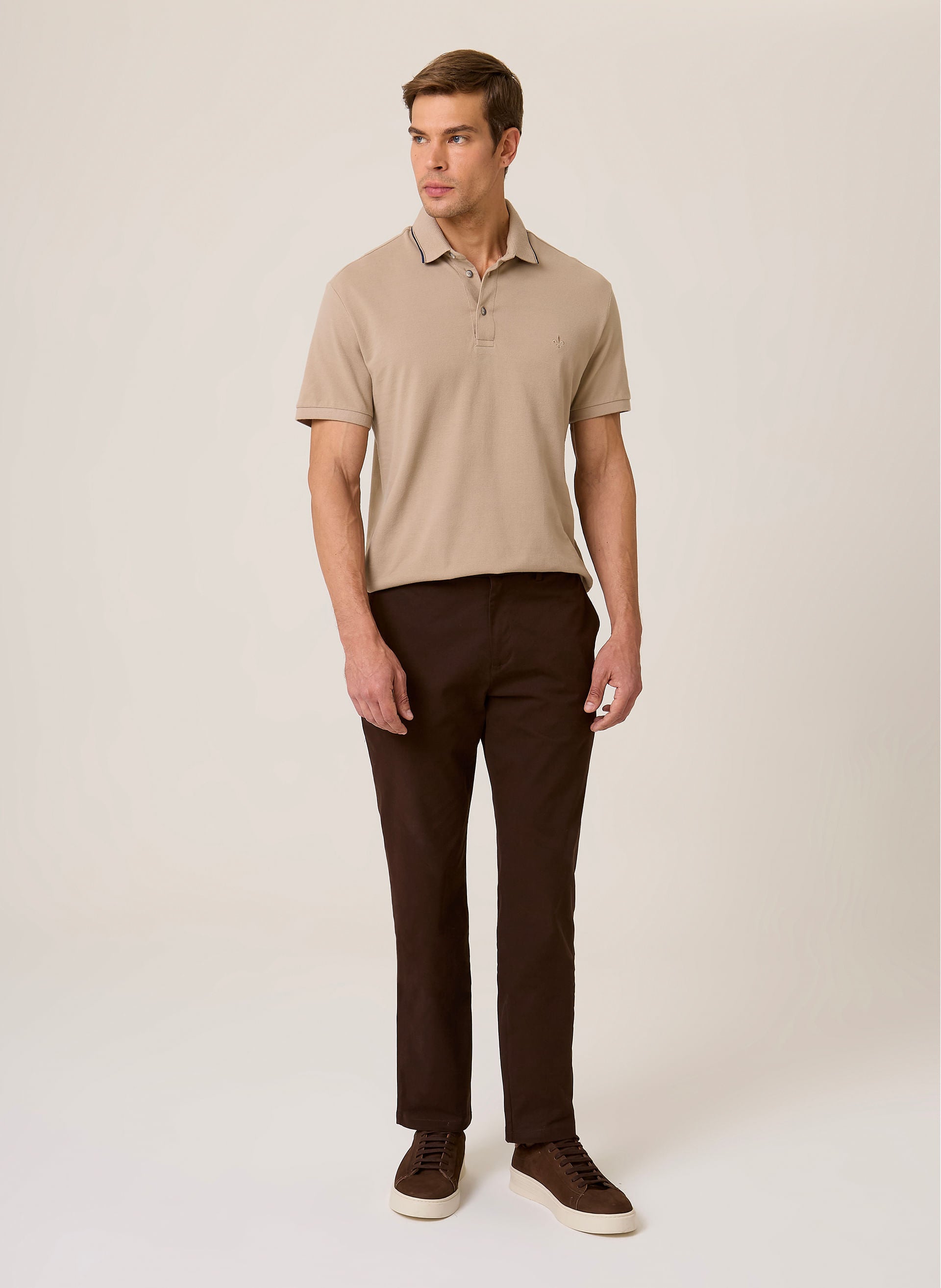 Calça Sarja Slim Fit Masculina com Elástico Confortável Marrom