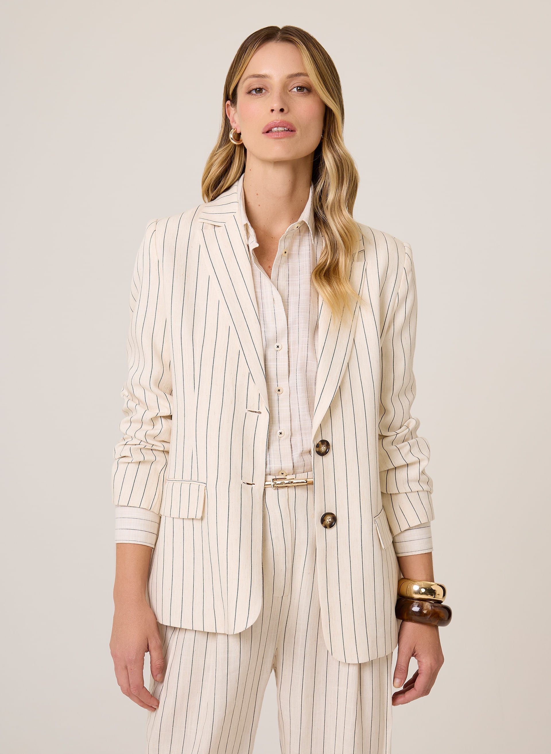 Blazer Alfaiataria Feminino Linho Catarina Bege Claro Elegante