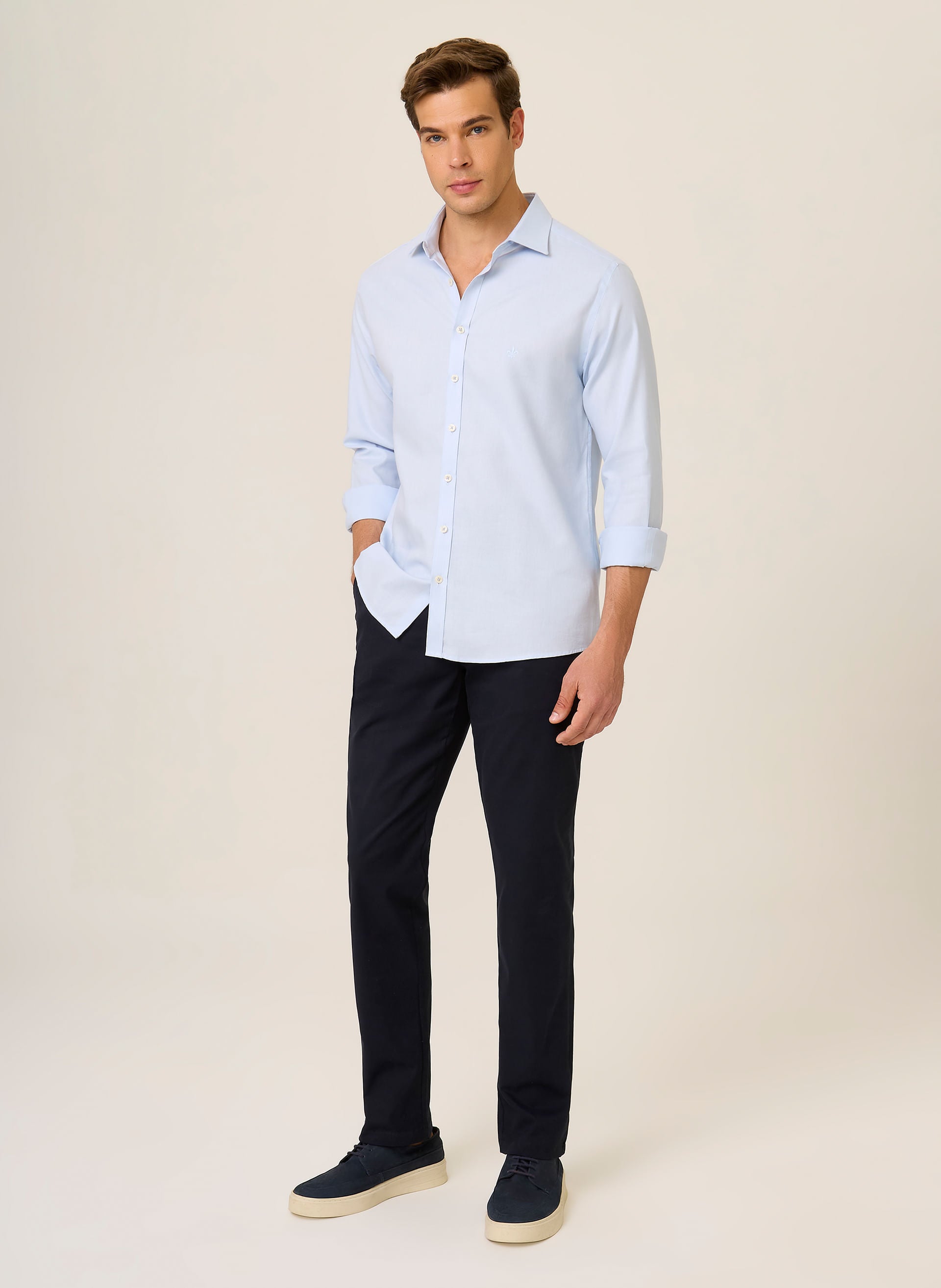 Camisa Masculina Slim Fit Oxford Lisa Azul Claro Confortável