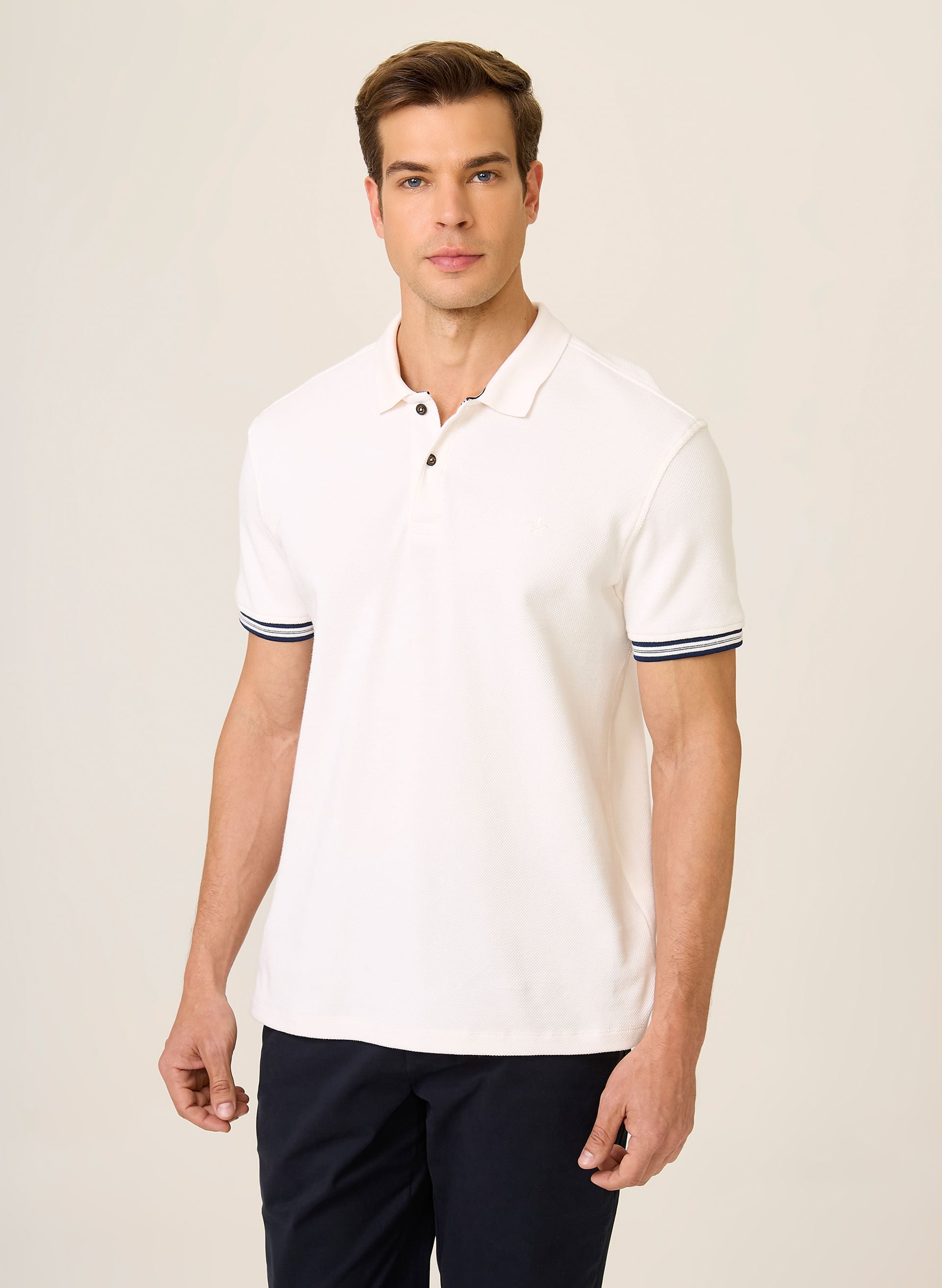 Polo Regular Fit Masculina com Punho Contraste Favo Off White